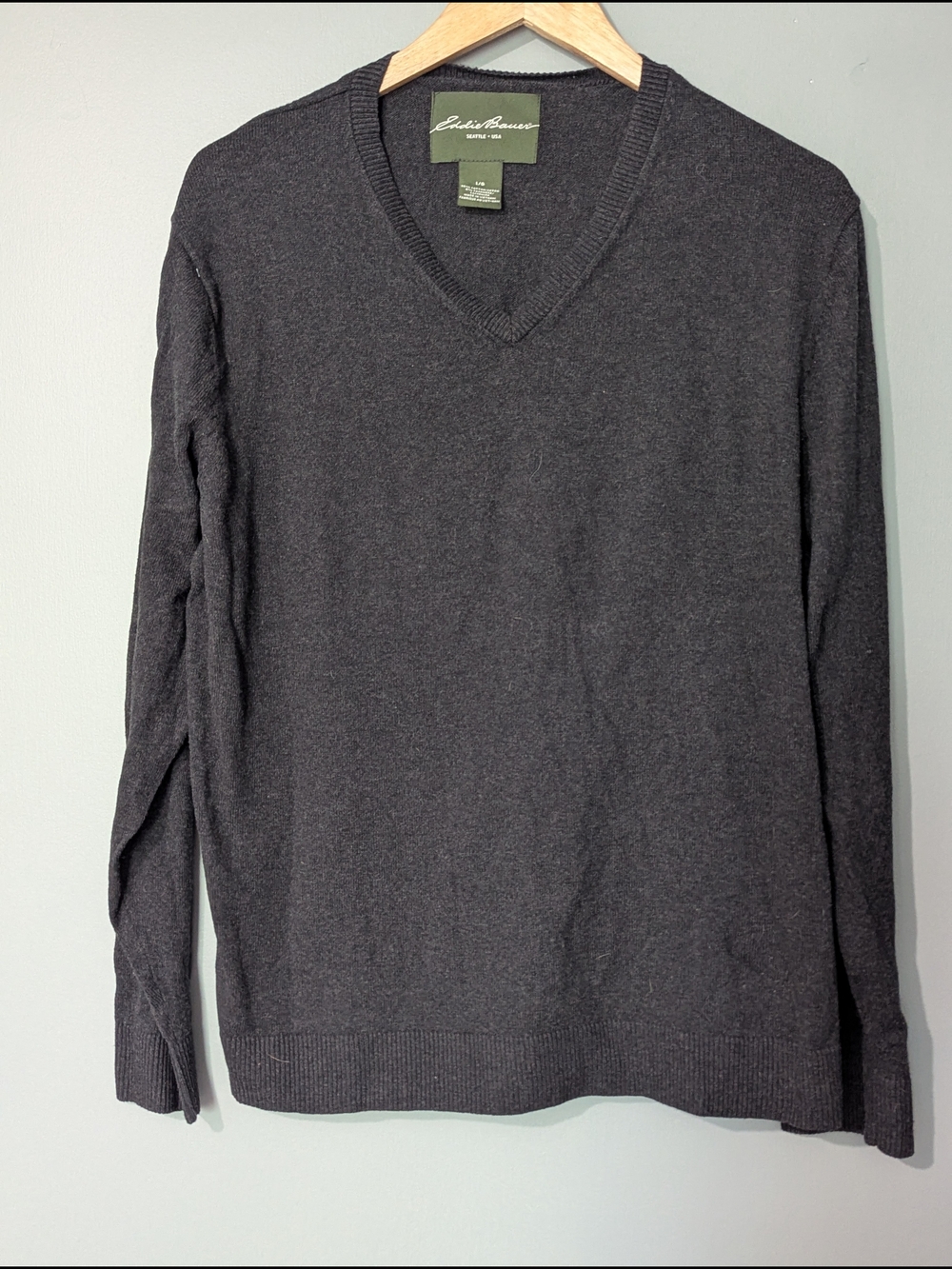 Eddie Bauer Men's Cotton Cashmere Blend Charcoal V-Neck Sweater Dark Academia